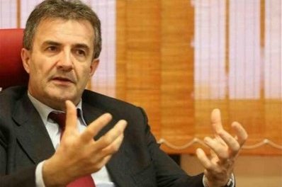 Philippe Brassac : « Le Crédit Agricole cherche des partenaires sur ses métiers, pas une acquisition »